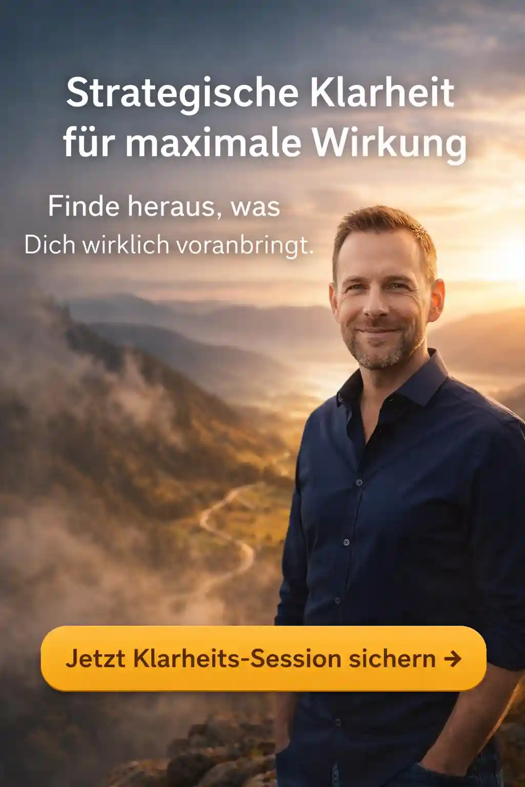 Strategische Klarheit im Business mit Coach und Call-to-Action zur Klarheits-Session vor Berglandschaft
